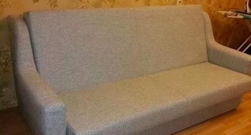 Перетяжка дивана. Мураши