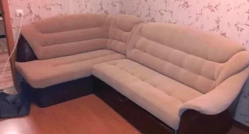Перетяжка углового дивана. Мураши
